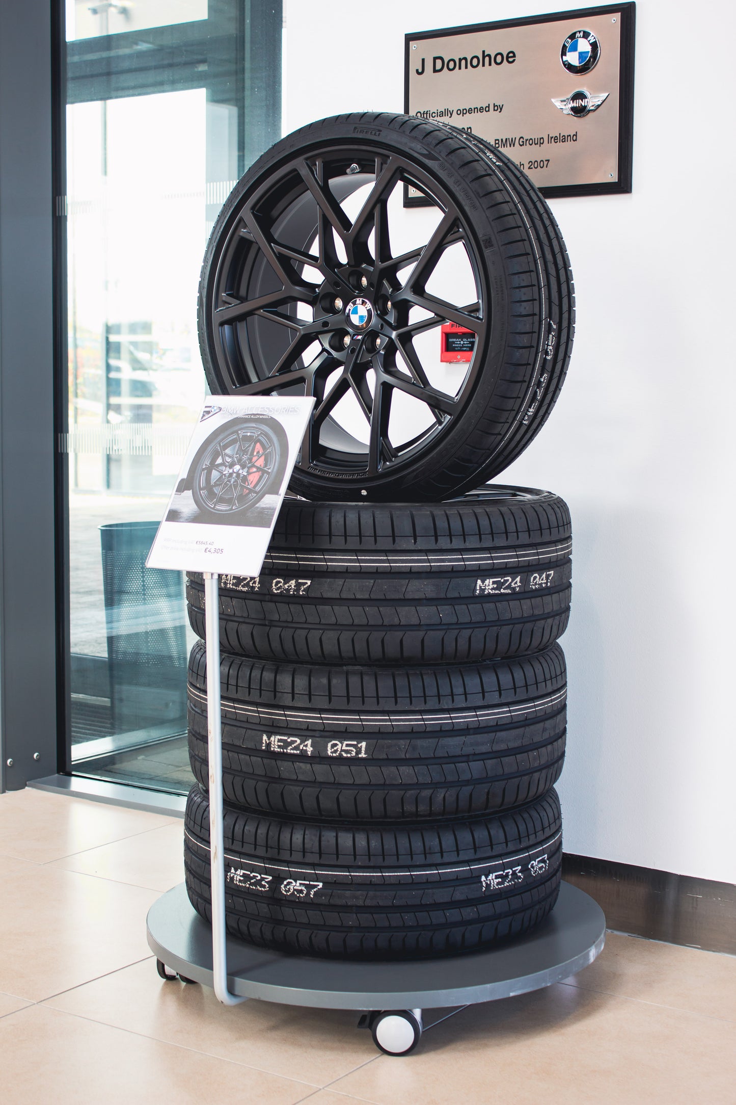 20" 795 M Performance Alloy Wheels and Tyres