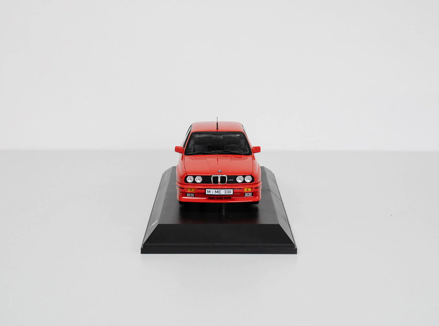 BMW M3 E30 1987 Miniature