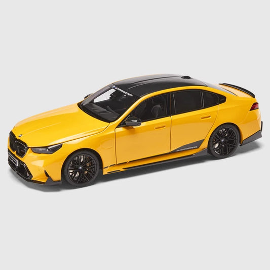 BMW MINIATURE M5 PERFORMANCE PARTS, 1:18